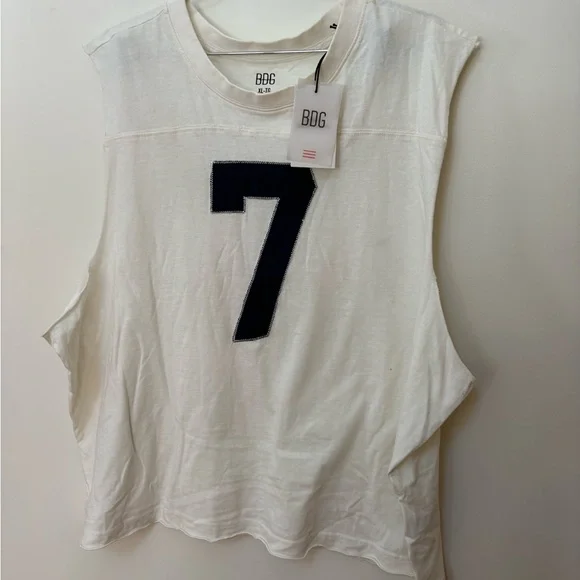 NWT Urban Outfitters BDG Game Day Collegiate Graphic Cutoff Tee Size XL - Picture 2 of 11